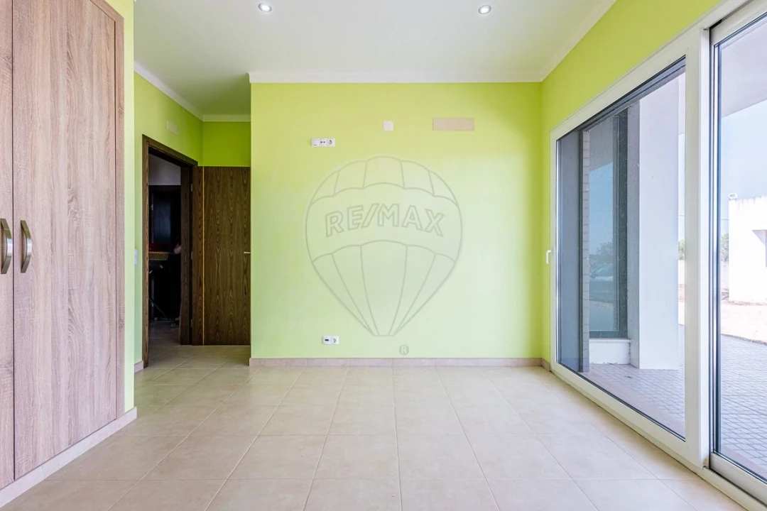 Moradia T4 para Venda em Fazendas de Almeirim Foto 25