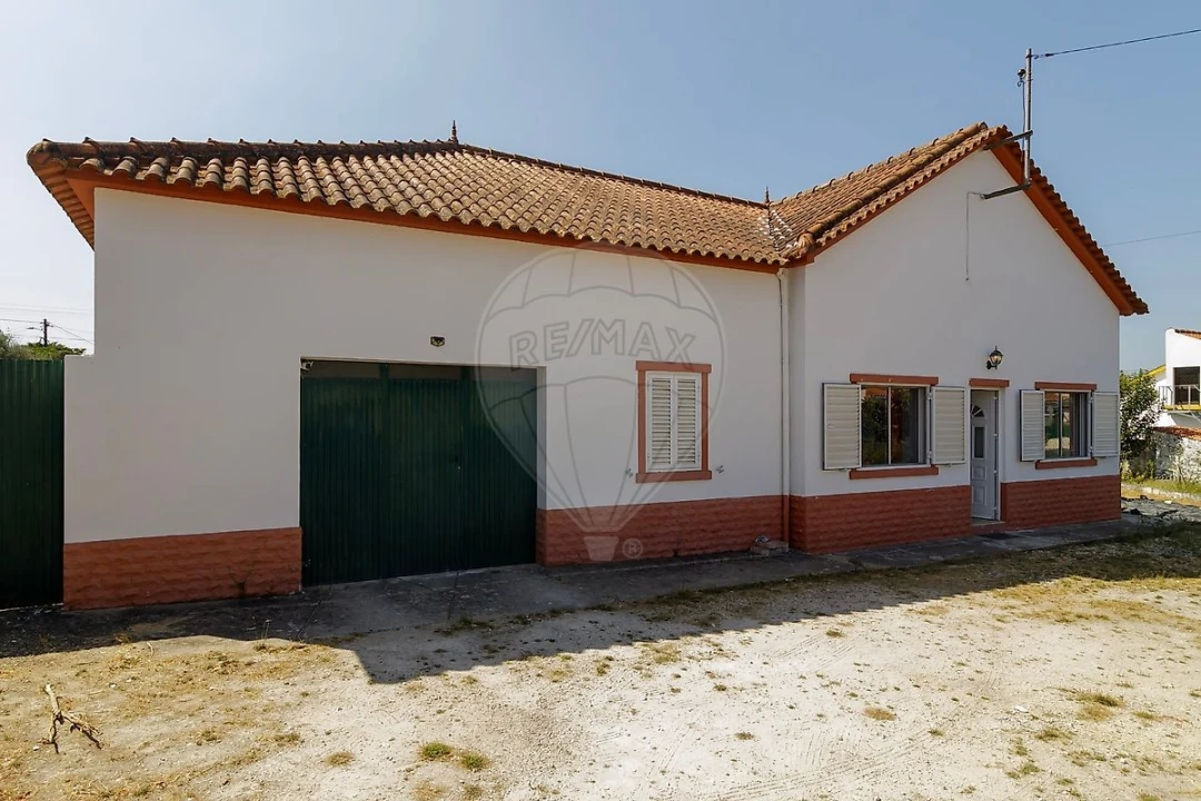 Moradia T4 para Venda em Asseiceira Foto 1