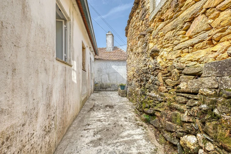 Moradia T3 para Venda em Talhadas Foto 28