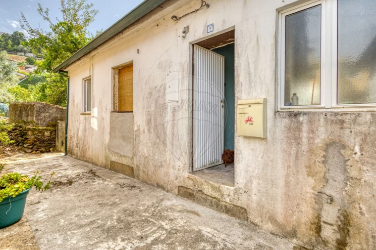 Moradia T3 para Venda em Talhadas Foto 4