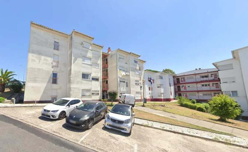 Apartamento T2 para Venda em Queluz e Belas Foto 3