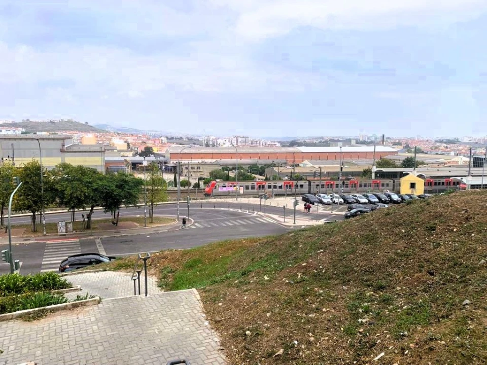 Apartamento T1 para Venda em Águas Livres Foto 7