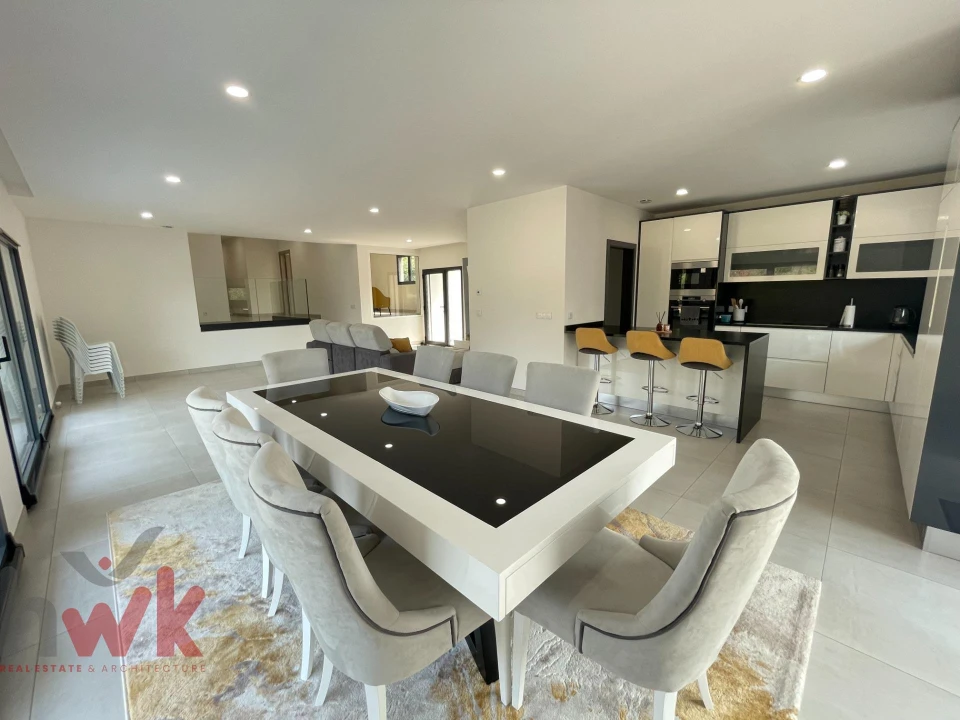 Moradia T5 para Venda em Canelas e Espiunca Foto 8