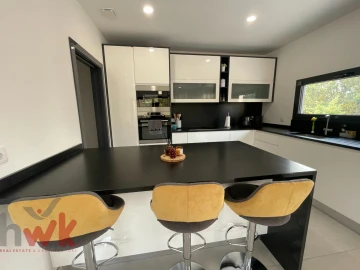 Moradia T5 para Venda em Canelas e Espiunca