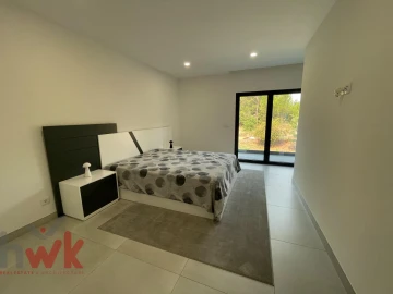 Moradia T5 para Venda em Canelas e Espiunca