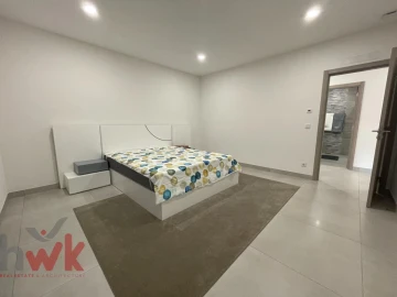 Moradia T5 para Venda em Canelas e Espiunca