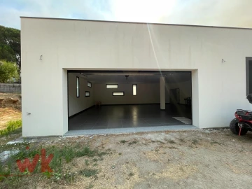 Moradia T5 para Venda em Canelas e Espiunca