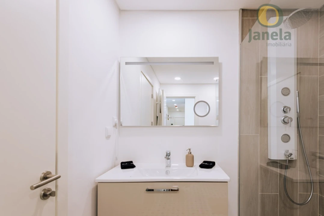 Apartamento T2 para Venda em Faro (Sé e São Pedro) Foto 9