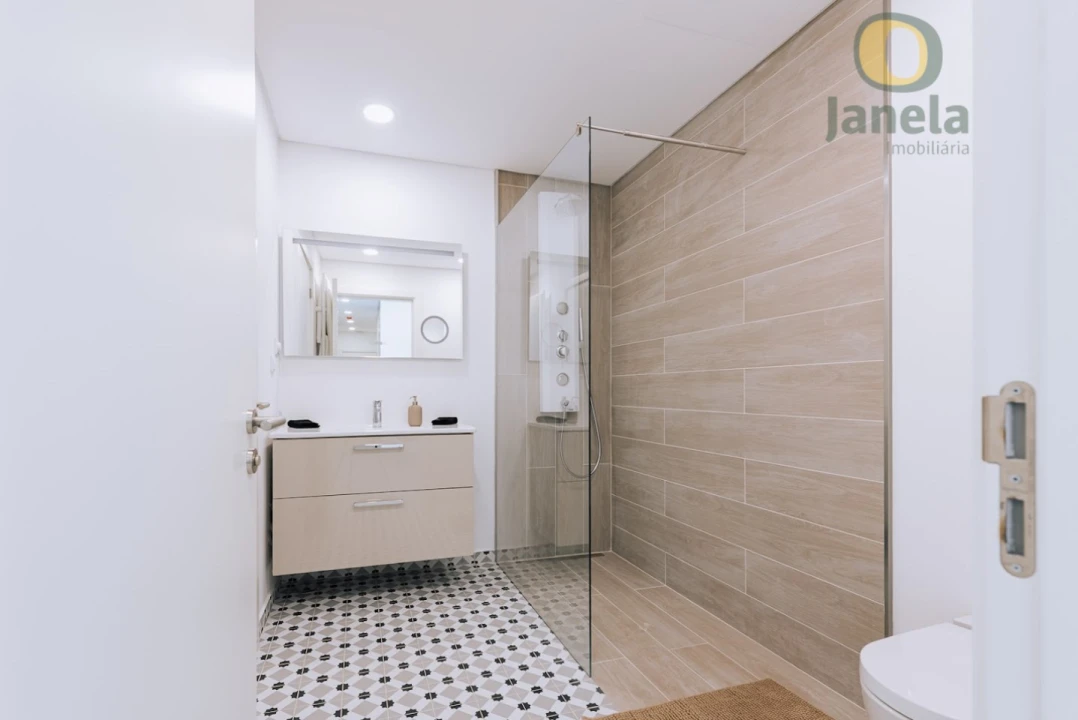 Apartamento T2 para Venda em Faro (Sé e São Pedro) Foto 10