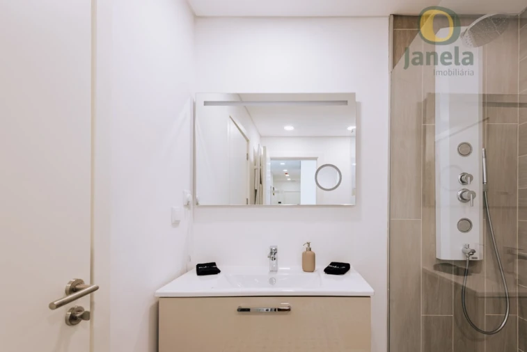 Apartamento T2 para Venda em Faro (Sé e São Pedro) Foto 9