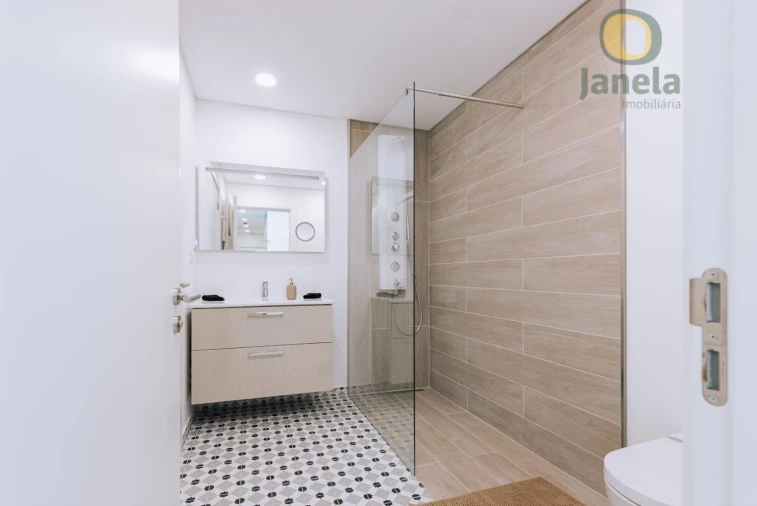 Apartamento T2 para Venda em Faro (Sé e São Pedro) Foto 10