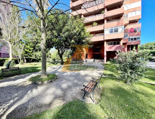 Apartamento T1 para Venda em Costa da Caparica Foto 15