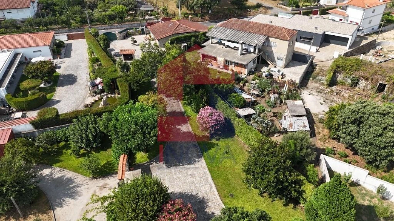 Moradia T5 para Venda em Turiz Foto 90