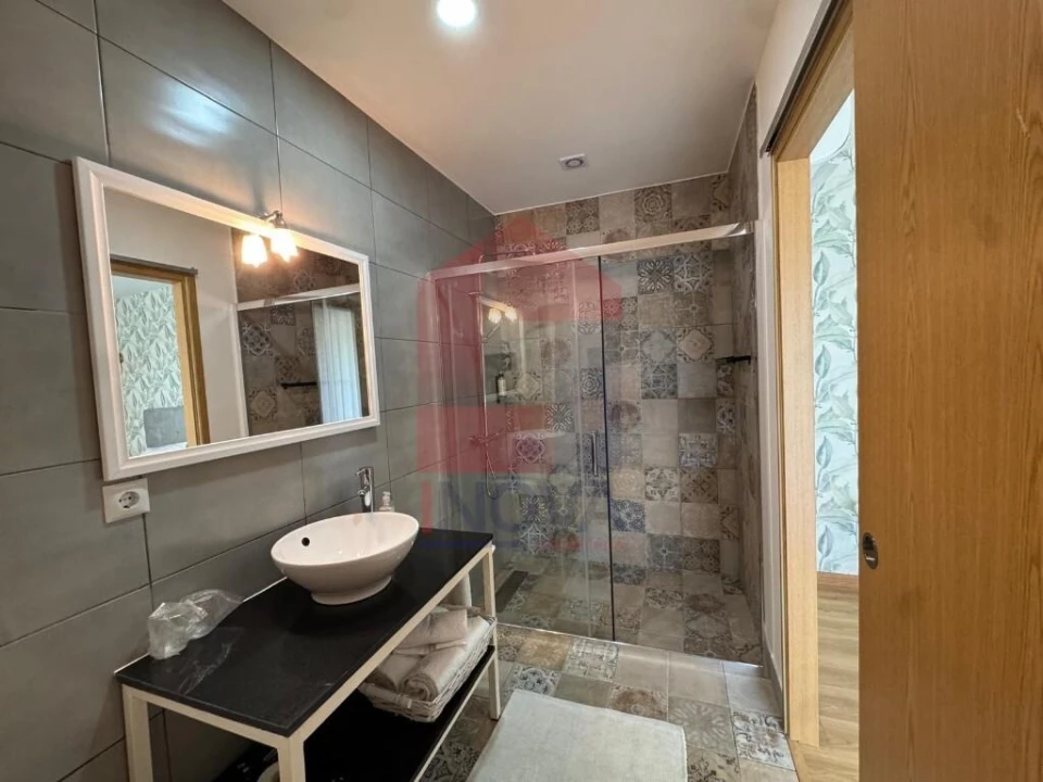 Moradia T5 para Venda em Turiz Foto 24