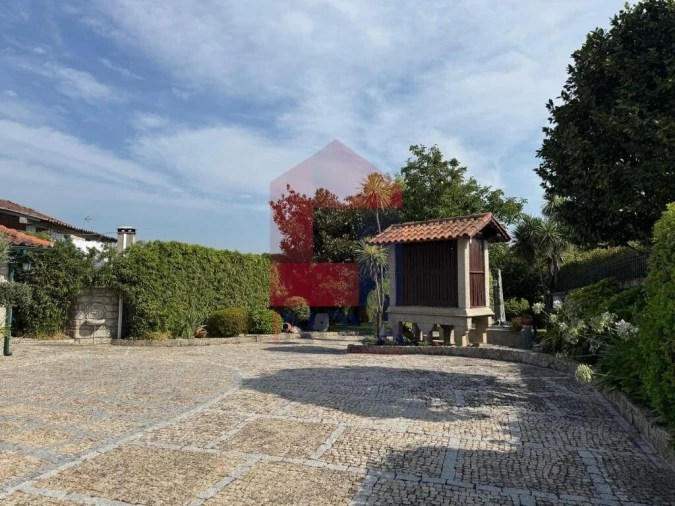 Moradia T5 para Venda em Turiz Foto 75