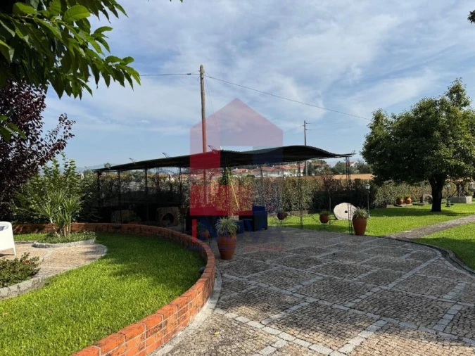 Moradia T5 para Venda em Turiz Foto 63