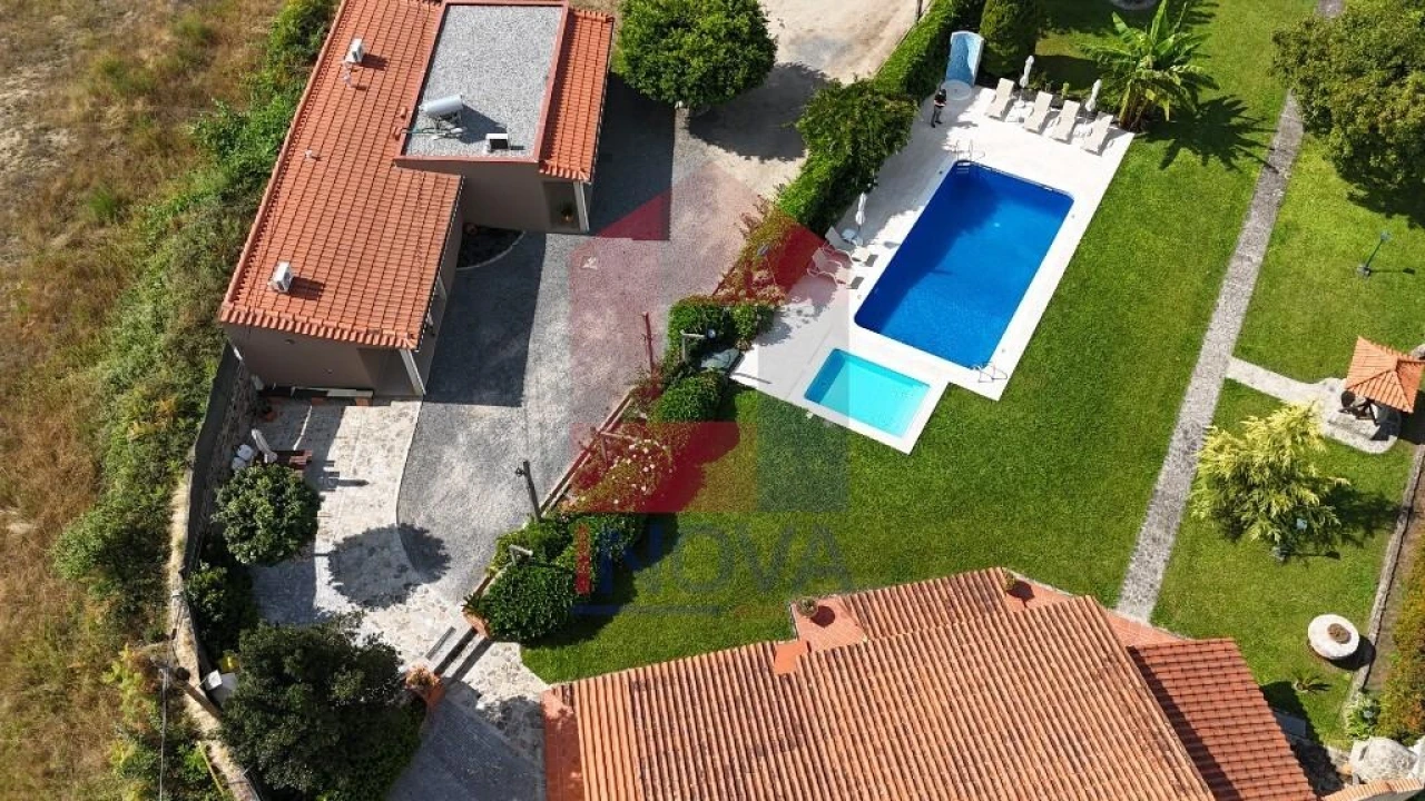 Moradia T5 para Venda em Turiz Foto 93