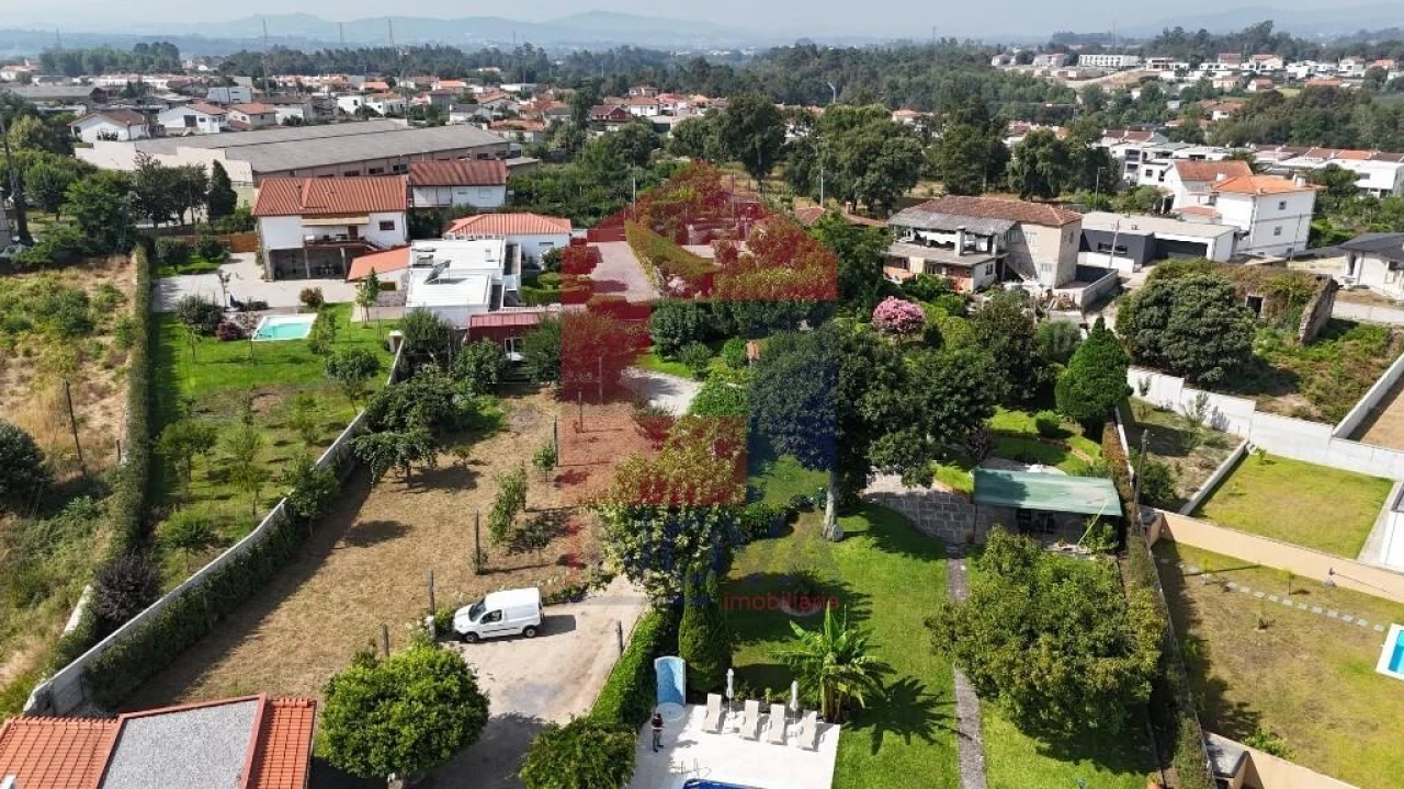 Moradia T5 para Venda em Turiz Foto 95