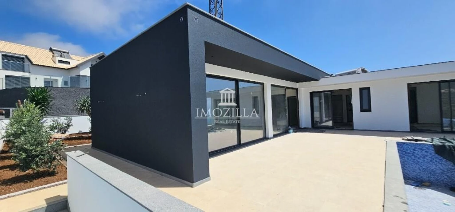 Moradia T3 para Venda em Arco da Calheta Foto 15