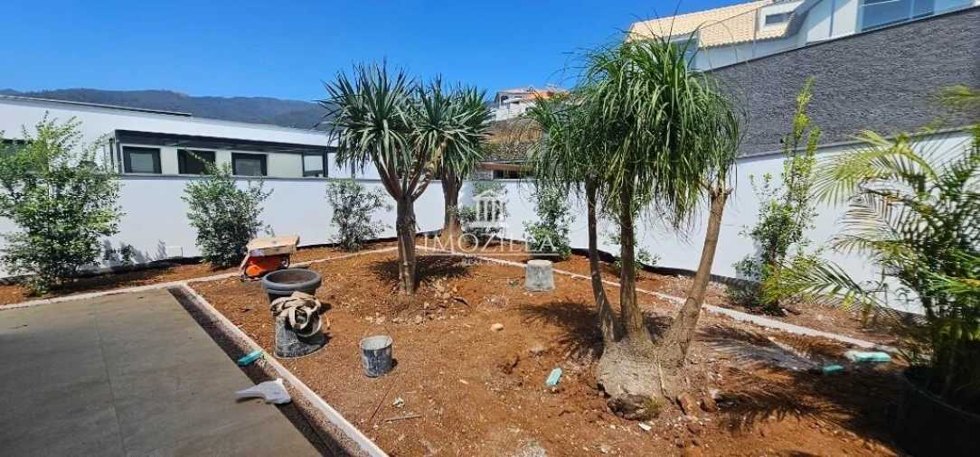 Moradia T3 para Venda em Arco da Calheta Foto 4
