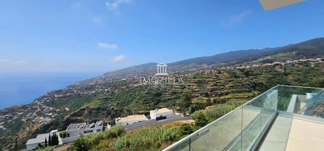 Moradia T3 para Venda em Arco da Calheta Foto 18