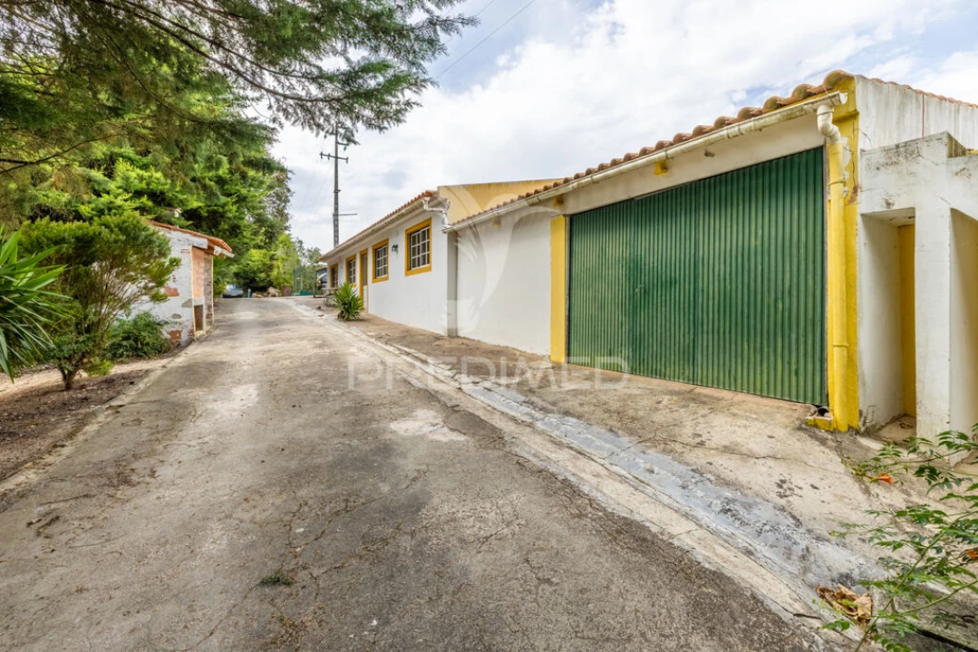 Moradia T2 para Venda em Cela Foto 4