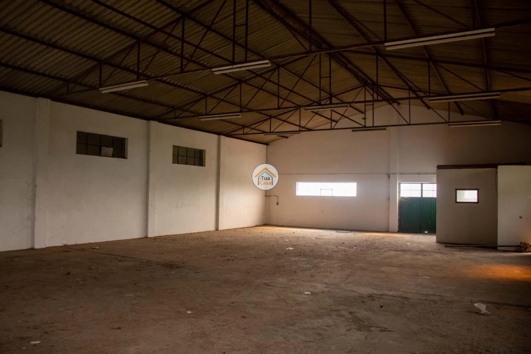 Armazém para Venda em Sanguedo Foto 9