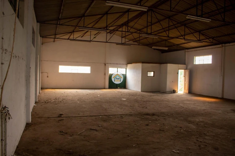 Armazém para Venda em Sanguedo Foto 7