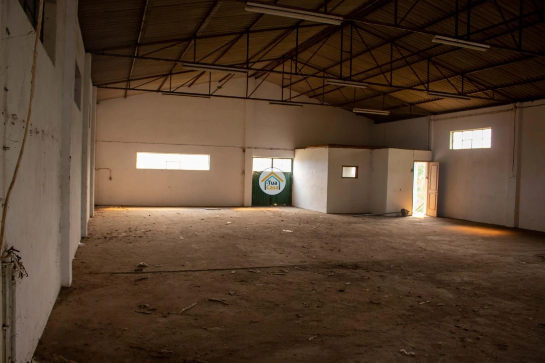 Armazém para Venda em Sanguedo Foto 7