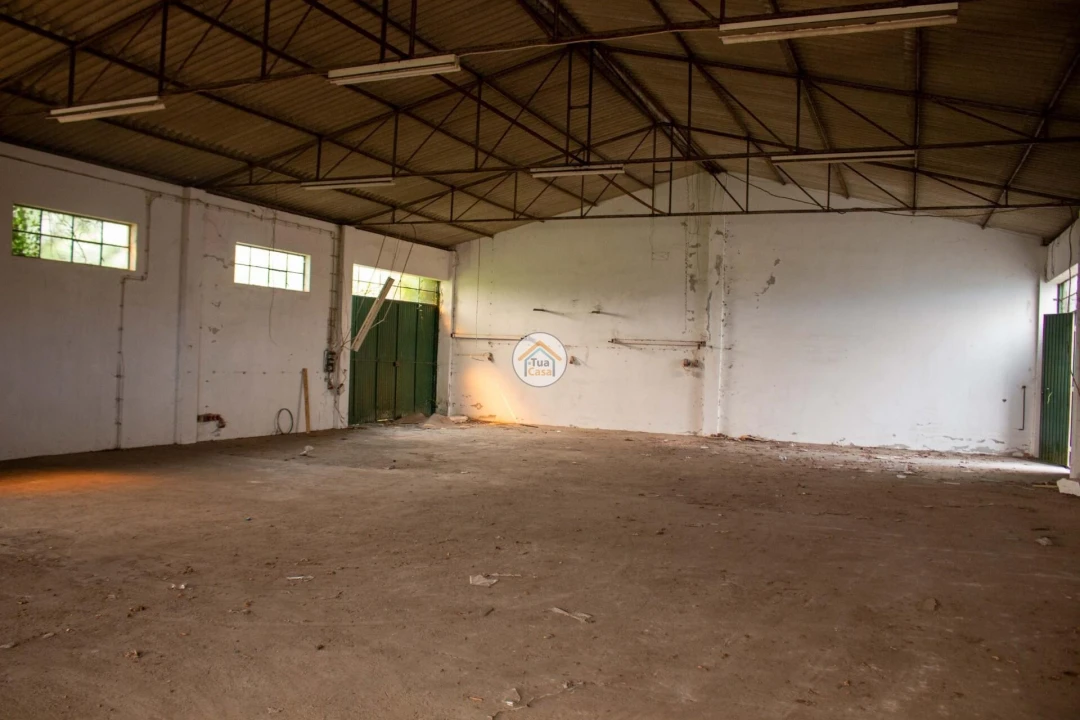 Armazém para Venda em Sanguedo Foto 11