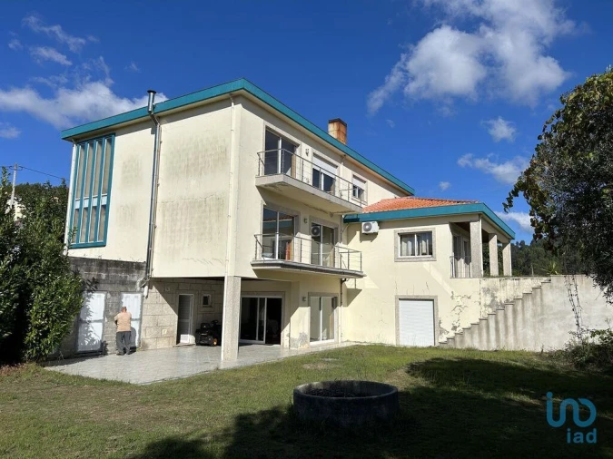 Moradia T4 para Venda em Calvos e Frades Foto 5