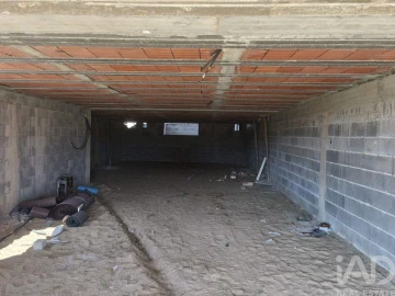 Moradia T3 para Venda em Vila Nova de Anha