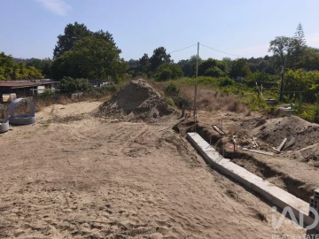 Moradia T3 para Venda em Vila Nova de Anha