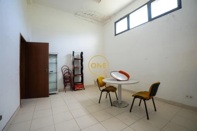 Loja para Venda em Fenais da Ajuda