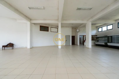 Loja para Venda em Fenais da Ajuda