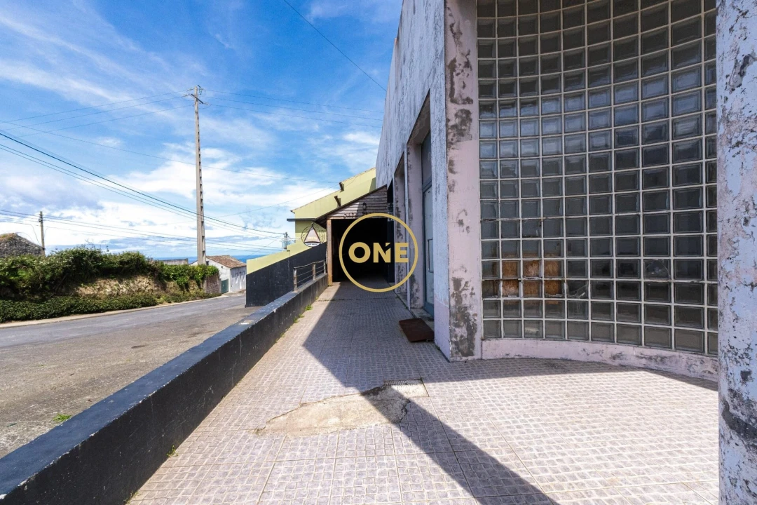 Loja para Venda em Fenais da Ajuda Foto 21