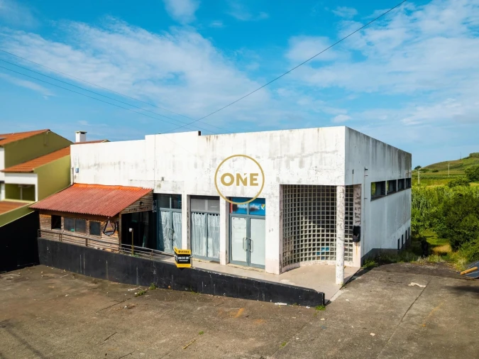 Loja para Venda em Fenais da Ajuda