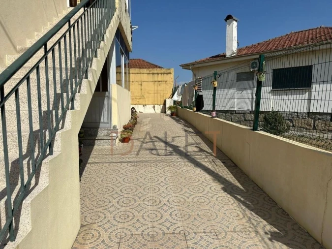 Moradia T3 para Venda em Lourosa Foto 6