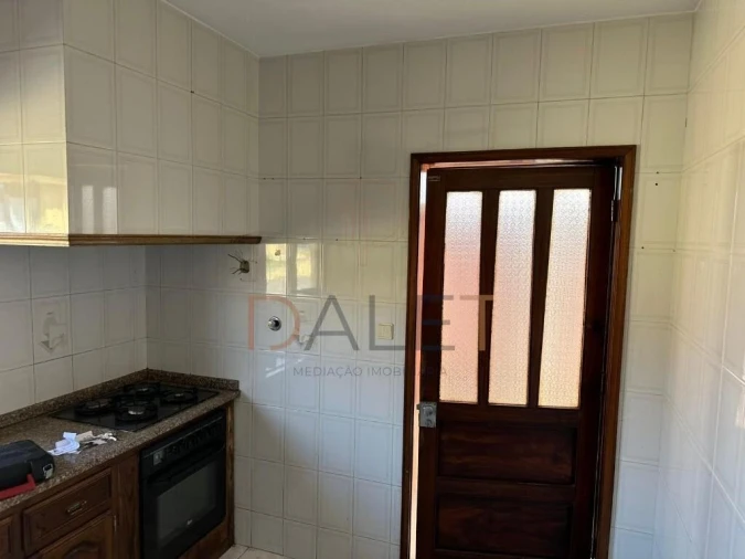 Moradia T3 para Venda em Lourosa Foto 11