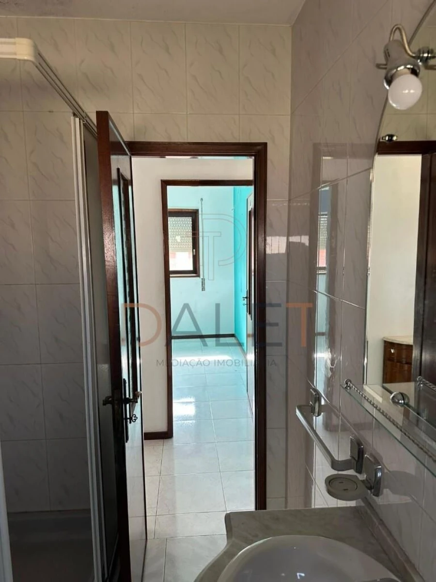 Moradia T3 para Venda em Lourosa Foto 23