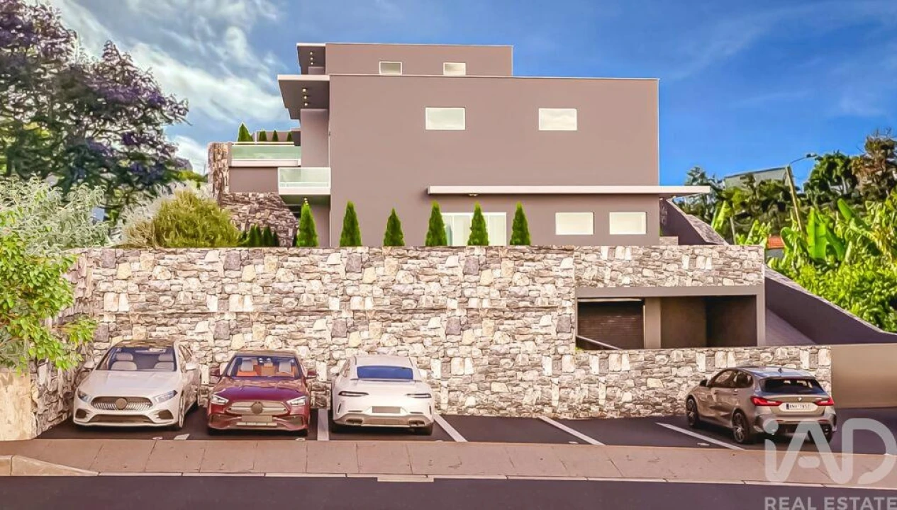 Moradia T3 para Venda em Caniço Foto 8