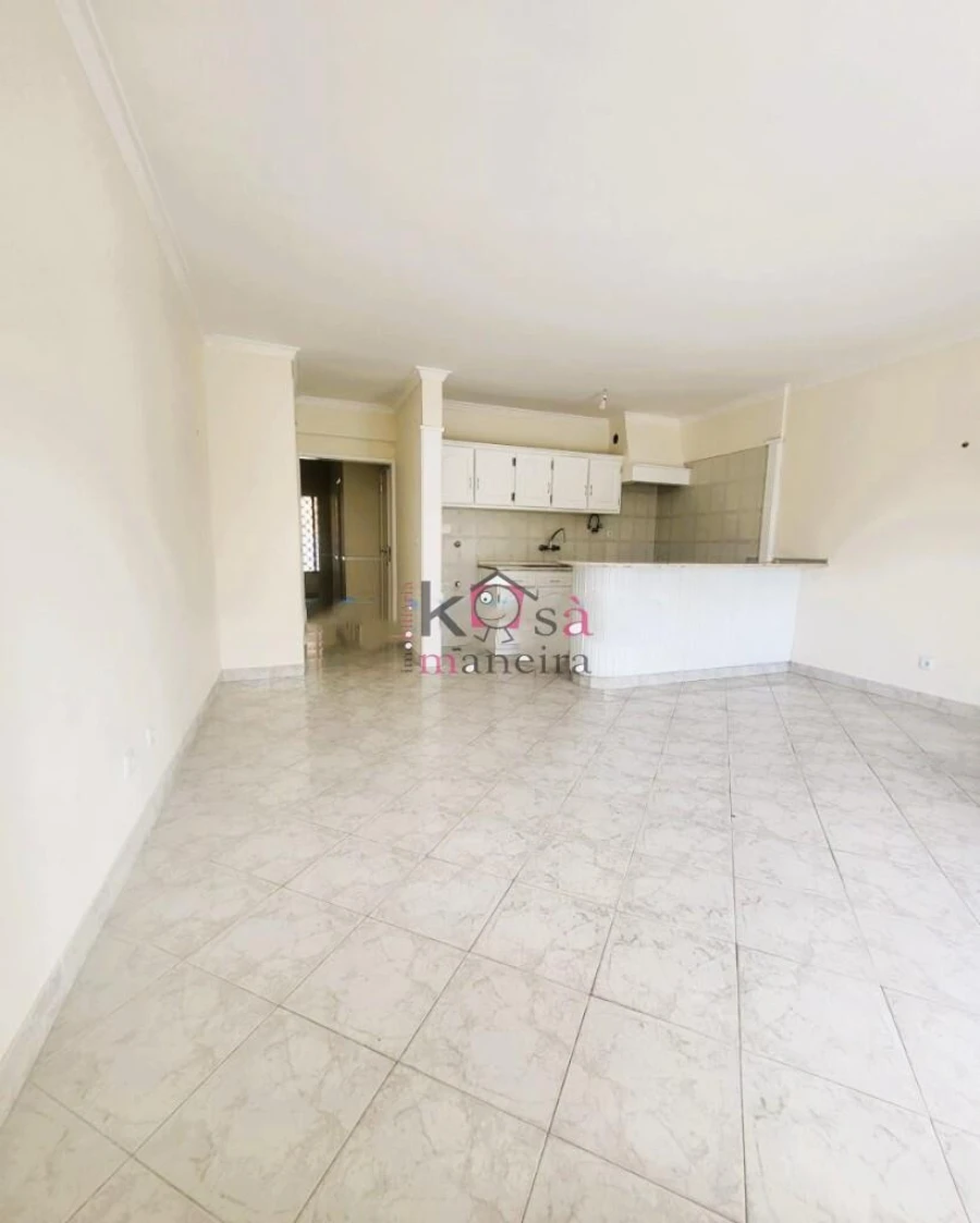 Apartamento T1 para Venda em Santa Maria e São Miguel, São Martinho, São Pedro Penaferrim Foto 9