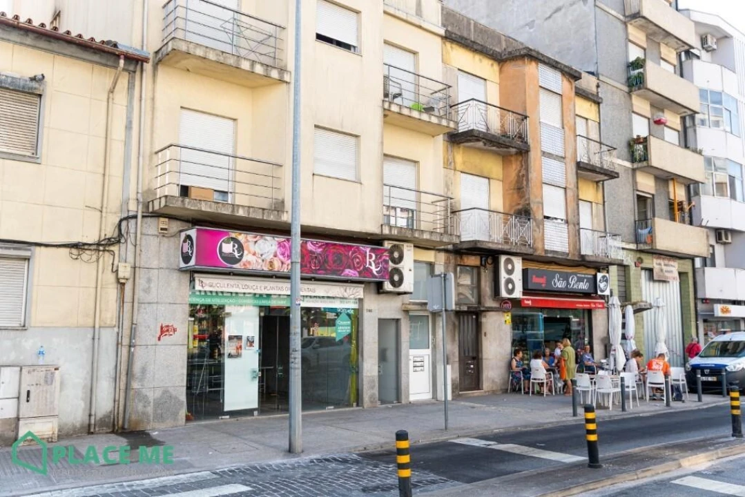 Loja para Arrendamento em Braga (Maximinos, Sé e Cividade) Foto 2