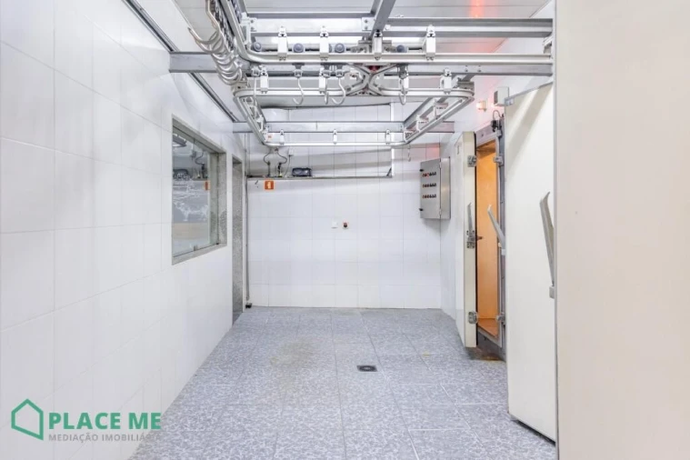 Loja para Arrendamento em Braga (Maximinos, Sé e Cividade) Foto 14