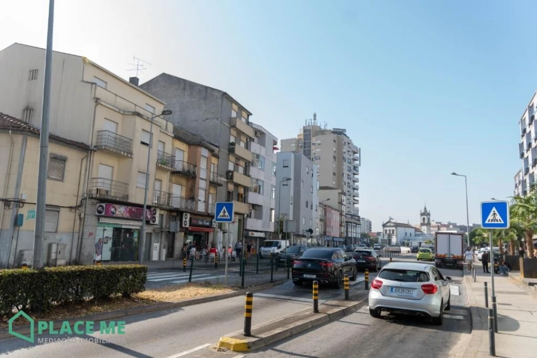 Loja para Arrendamento em Braga (Maximinos, Sé e Cividade) Foto 7