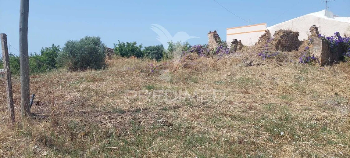 Terreno para Venda em Moncarapacho e Fuseta Foto 1