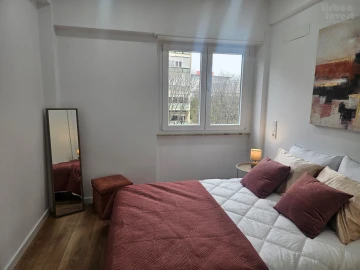 Apartamento T3 para Venda em Benfica