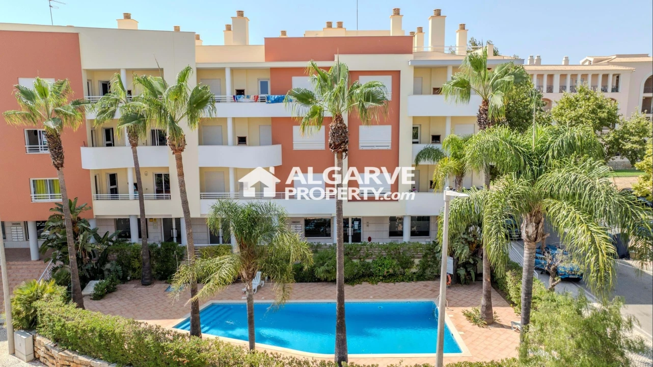 Apartamento T1 para Venda em Quarteira Foto 5