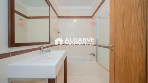Apartamento T1 para Venda em Quarteira