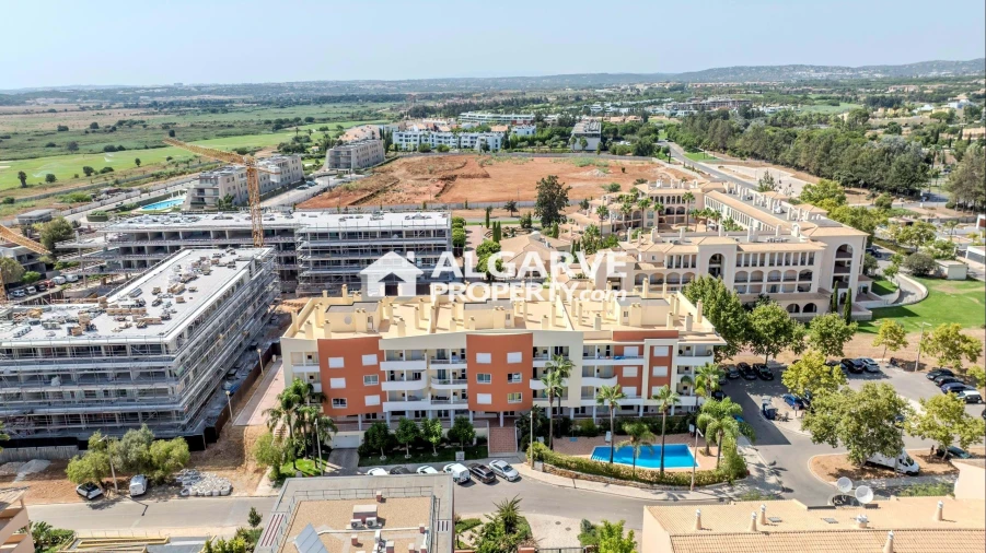 Apartamento T1 para Venda em Quarteira Foto 19